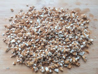 温州端午小吃— 薄饼,豆腐干切碎