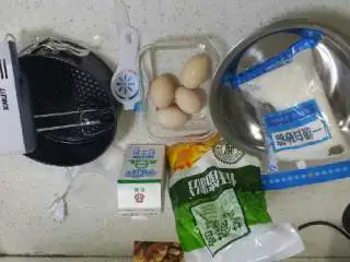 风味纸杯戚风蛋糕,用物备齐