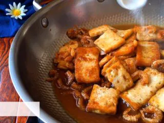 《蒋侍郎豆腐》,少许盐