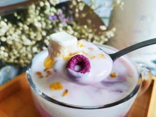 紫薯奶昔（低卡减脂）,好看好吃不胖的紫薯奶昔就做好了