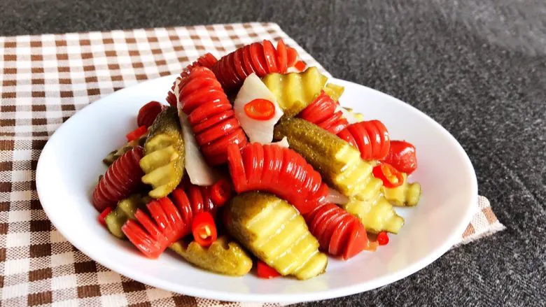 10分钟快手菜 肉粒多风味香肠炒俄式乳瓜