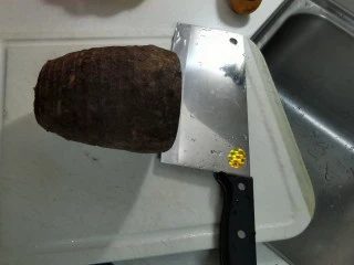 宅家美食——潮汕小吃芋泥白果,准备半个芋头