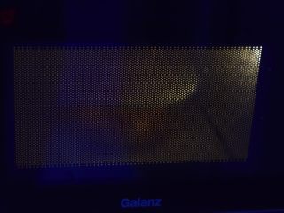 暖心红薯拿铁,盖上盖子，放入微波炉高火五分钟。