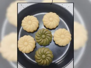 消暑小吃——绿豆糕,绿色为抹茶，是不是很漂亮呢……快动手试试吧
