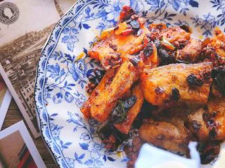 香辣过瘾 十分钟无油版 回锅肉,来个特写 味道比较重口 麻辣