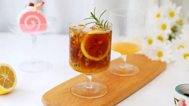 百香果柠檬气泡冰咖啡