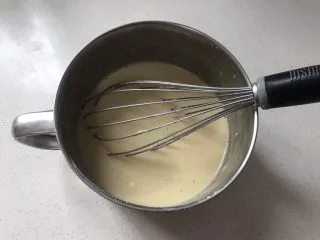 香港名小吃鸡蛋仔,搅拌均匀