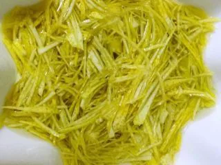 柚子茶/果酱,切细丝