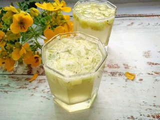 猕猴桃苹果醋饮,冰镇一下口感更佳