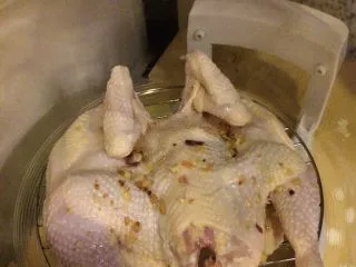 风味蒜香照烧鸡,放入光菠炉中。