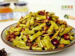 腌酸豆角懒人法,一想到酸酸的味道，就开始分泌口水。 