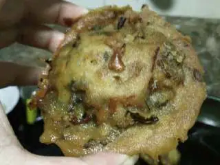 松阳特色小吃灯盏盘,金灿灿，油汪汪的！好看吧！