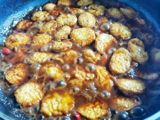 脆皮日本豆腐,大火收汁，撒葱花即可。