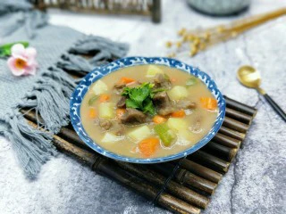 做年货+别有一番风味的牛肉浓汤,别有一番风味的牛肉汤。