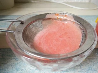 西红柿蜂蜜汁,觉得影响口感的可以过滤一下