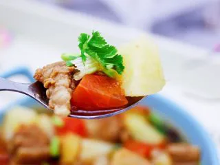 番茄牛肉炖土豆,吃上一口超级满足。