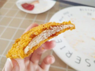烤箱香酥大鸡排,趁热吃坚持太酥脆了,鸡肉很香