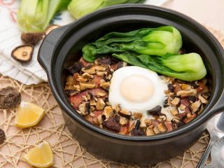 川味腊肠煲仔饭-麻辣鲜香超下饭!