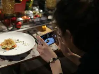 南法风味香煎银鳕鱼,别忘了拍一张照片跟朋友分享!