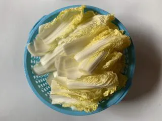 娃娃菜炖豆腐,娃娃菜洗净