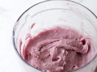 芋泥波波奶茶,打成细腻的泥状备用