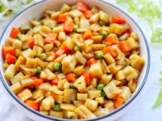 下饭神器小炒藕丁,成品。