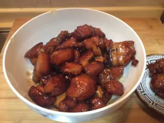 江湖中失传已久的红烧肉,准备放上卤蛋🥚