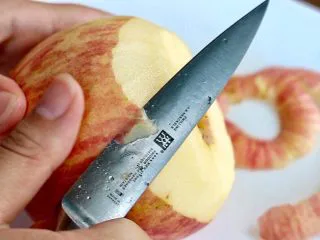 三色冰水果汁,苹果去皮