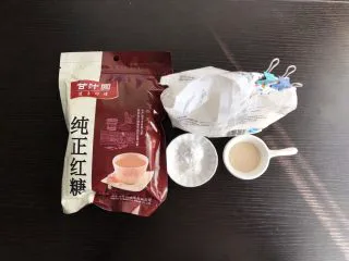 红糖开花发糕,准备全部食材
