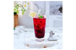 蔓越莓桑葚气泡水