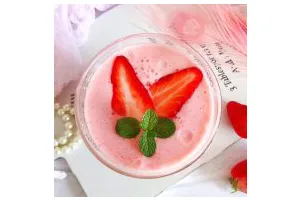 粉嫩少女心～草莓酸奶昔