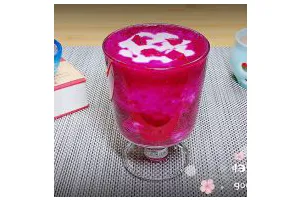 梦幻火龙果酸奶杯