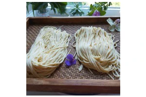 手擀面  北京特色小吃  炸酱面