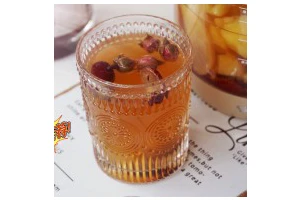 一款疏肝理气，适合春天喝的花茶～玫瑰苹果花茶