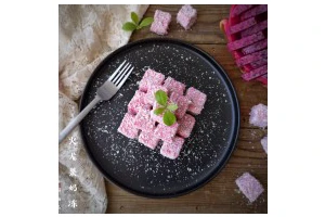 火龙果椰蓉奶冻