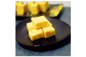 老北京小吃之“豌豆黄”