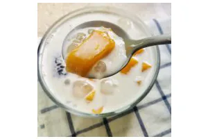 芒果黑米椰奶西米露