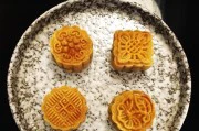 自制莲蓉陷月饼的完美做法(手工制作月饼,口感更加纯正!)