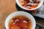 清热解暑,鲜桃冰糖水的制作方法大公开!(享受盛夏,这款解暑佳品让你夏日不再燥热!)