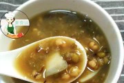 薏米百合绿豆粥的做法（清热解暑，滋养身体，营养丰富）