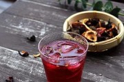 酸梅湯的制作方法及功效(解暑必备,酸甜口感的夏日佳饮)