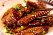 香辣红烧鸡翅的制作方法(家庭厨房里的美食制作诀窍)