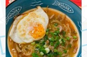 鲜美可口的榨菜鸭翅汤(用家常食材煮出的美味佳肴,让你回味无穷)