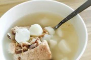 家常美味,营养丰富的山药玉米排骨汤(山药与玉米,让排骨汤更加美味)