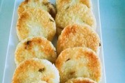 剩米饭也能变美食！（以剩米饭饼的做法为例，教你变废为宝！）