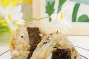 如何制作美味的元本山海苔饭团（简单易学的做法，让你轻松享受美食）