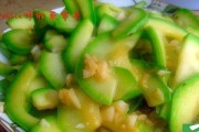 美味健康,以什锦西葫芦为主题的家常菜(传统美食与现代健康的完美结合)