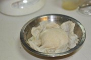 手工秋叶包的制作方法(用自然之美点缀你的时尚搭配)