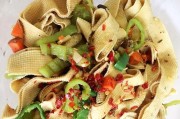 重庆传统小吃,麻辣鲜香,口感十足(重庆传统小吃,麻辣鲜香,口感十足)