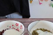 山楂雪糕——夏日清凉必备(家中制作山楂雪糕,享受美味夏日)